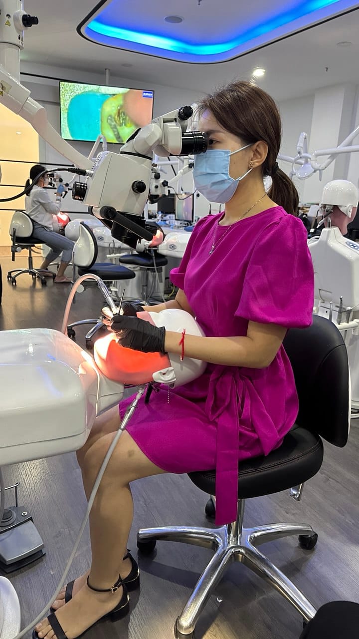 Dr. Pang May Yun, Dentist at Aeris Dental in Puchong